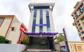 Fabhotel Qube - 800M From Ernakulam Junction South Railway Station